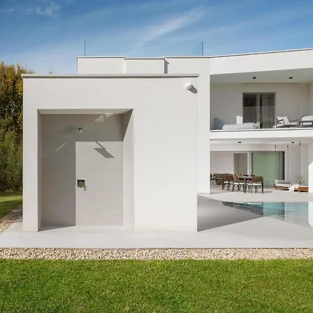 Brioli By Interhome *